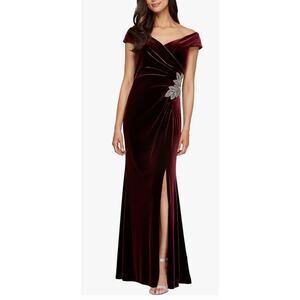 Alex Evenings Off The Shoulder Fit and Flare Velvet Embellished Gown 10 NWT